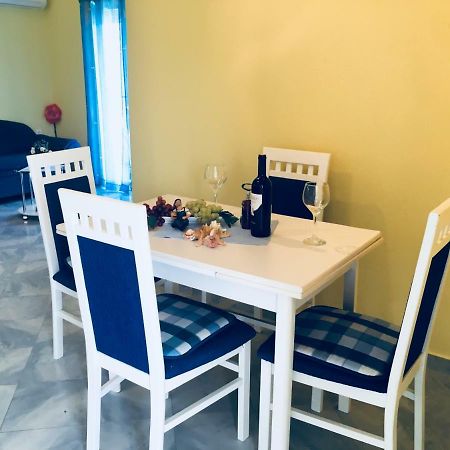 Dama Apartment Obrovac Bagian luar foto