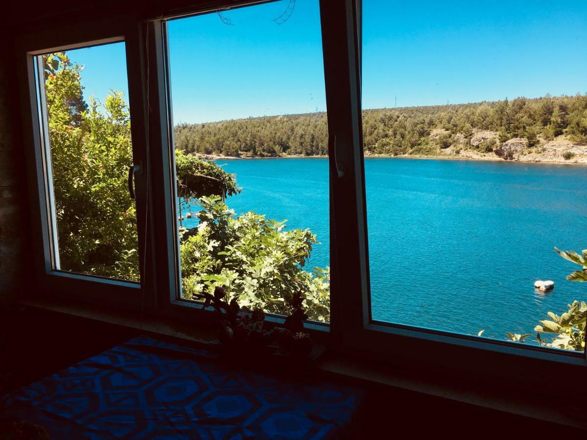Dama Apartment Obrovac Bagian luar foto